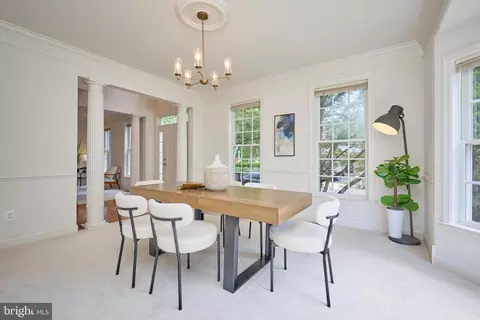 Dining - 6910 Bitterroot Ct, Gainesville, VA 20155 photo 7 of 7