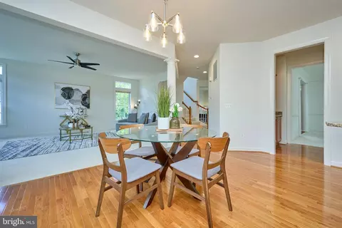 Dining - 6910 Bitterroot Ct, Gainesville, VA 20155 photo 2 of 7