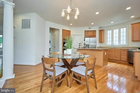 Dining - 6910 Bitterroot Ct, Gainesville, VA 20155 photo 3 of 7