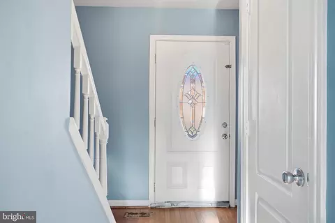 Entry Way - 7526 Campbell Ct, Manassas, VA 20109 photo 2 of 6