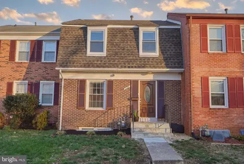 Exterior - 7526 Campbell Ct, Manassas, VA 20109 photo 2 of 9