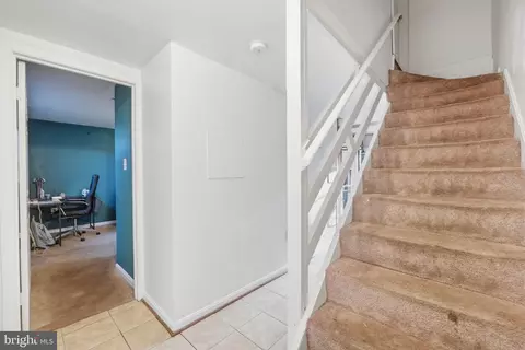 Entry Way - 7526 Campbell Ct, Manassas, VA 20109 photo 5 of 6