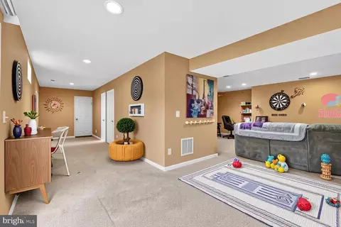 Entry Way - 3308 Mccorkle Ct, Triangle, VA 22172 photo 9 of 12