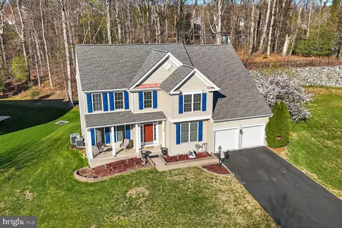 View/Area - 3308 Mccorkle Ct, Triangle, VA 22172 photo 1 of 7