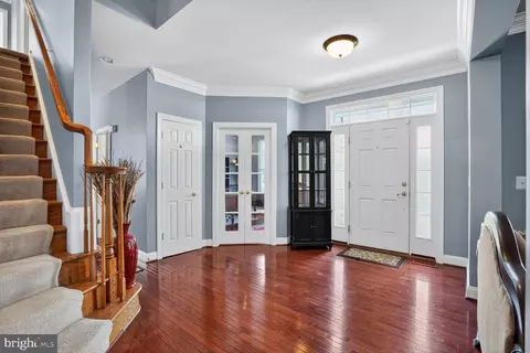 Entry Way - 3308 Mccorkle Ct, Triangle, VA 22172 photo 2 of 12