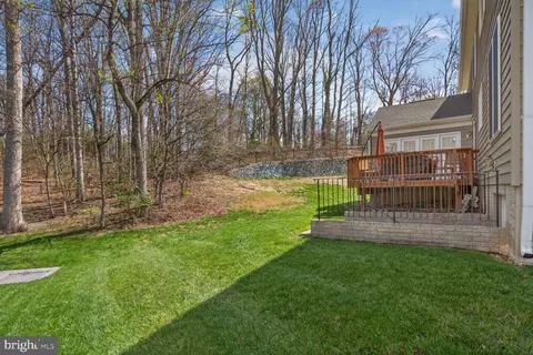 Exterior - 3308 Mccorkle Ct, Triangle, VA 22172 photo 7 of 8