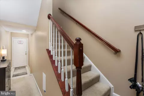 Entry Way - 7828 Cedar Branch Dr, Gainesville, VA 20155 photo 1 of 4