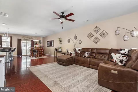 Entry Way - 7828 Cedar Branch Dr, Gainesville, VA 20155 photo 4 of 4