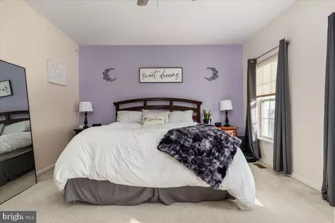 Bedroom - 7828 Cedar Branch Dr, Gainesville, VA 20155 photo 2 of 5