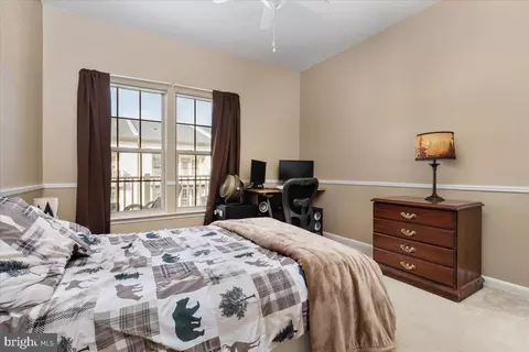 Bedroom - 7828 Cedar Branch Dr, Gainesville, VA 20155 photo 4 of 5