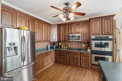 Kitchen - 9709 Seafield Pl, Bristow, VA 20136 photo 2 of 4