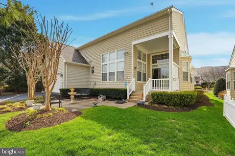 Exterior - 9709 Seafield Pl, Bristow, VA 20136 photo 9 of 12
