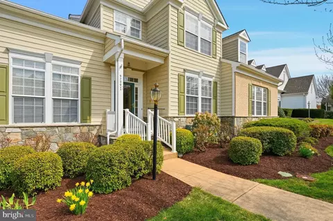 Exterior - 9709 Seafield Pl, Bristow, VA 20136 photo 2 of 12