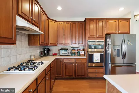 Kitchen - 16441 Sparkling Brook Loop, Dumfries, VA 22025 photo 2 of 4
