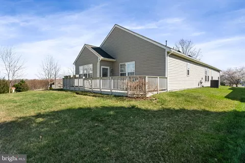 Exterior - 16441 Sparkling Brook Loop, Dumfries, VA 22025 photo 4 of 5