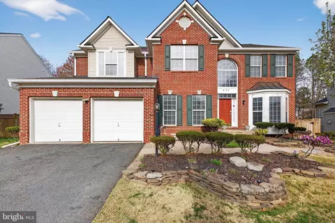 8166 Tenbrook Dr, Gainesville, VA 20155