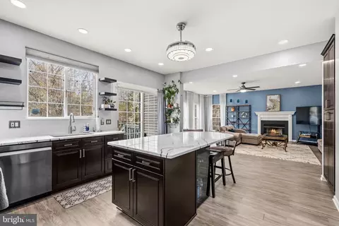 Kitchen - 2932 Nicely Ct, Dumfries, VA 22026 photo 5 of 7