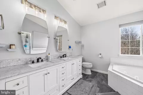 Bath - 2932 Nicely Ct, Dumfries, VA 22026 photo 1 of 3