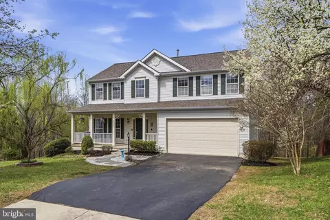 Exterior - 2932 Nicely Ct, Dumfries, VA 22026 photo 6 of 8
