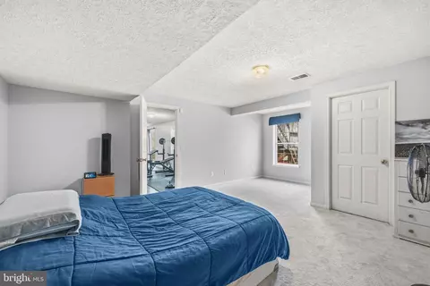Bedroom - 2932 Nicely Ct, Dumfries, VA 22026 photo 7 of 9