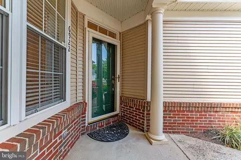 Exterior - 6922 Walnut Hill Dr, Gainesville, VA 20155 photo 4 of 10