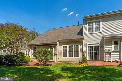 Exterior - 6922 Walnut Hill Dr, Gainesville, VA 20155 photo 9 of 10