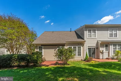 Exterior - 6922 Walnut Hill Dr, Gainesville, VA 20155 photo 8 of 10