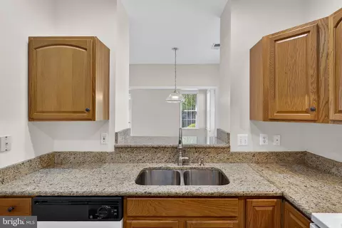Kitchen - 6922 Walnut Hill Dr, Gainesville, VA 20155 photo 3 of 5