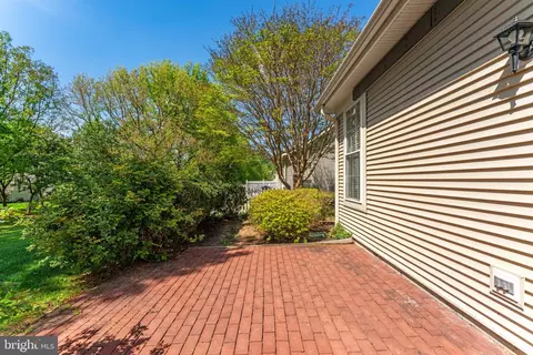 Exterior - 6922 Walnut Hill Dr, Gainesville, VA 20155 photo 6 of 10