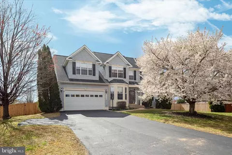 13169 Quade Ln, Woodbridge, VA 22193