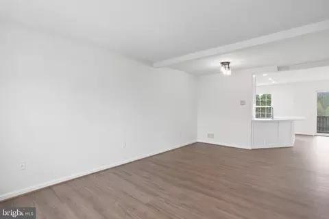Living - 14275 Newbern Loop, Gainesville, VA 20155 photo 2 of 4