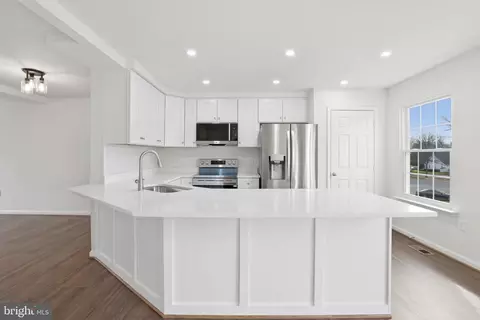 14275 Newbern Loop, Gainesville, VA 20155