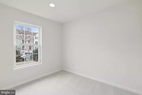 Bedroom - 14275 Newbern Loop, Gainesville, VA 20155 photo 4 of 5