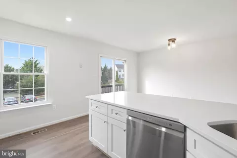 Other - 14275 Newbern Loop, Gainesville, VA 20155 photo 3 of 13