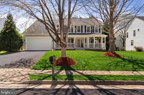 6472 Colonial Village Loop, Manassas, VA 20112