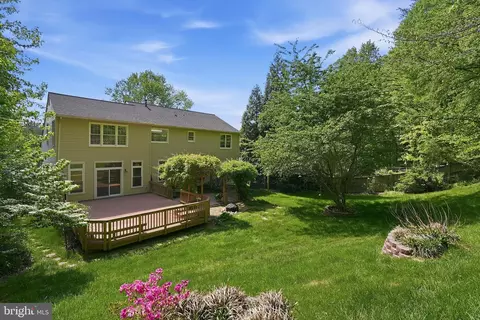 5106 Leatherback Rd, Woodbridge, VA 22193