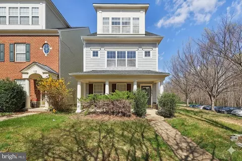 16451 Kenneweg Ct, Woodbridge, VA 22191