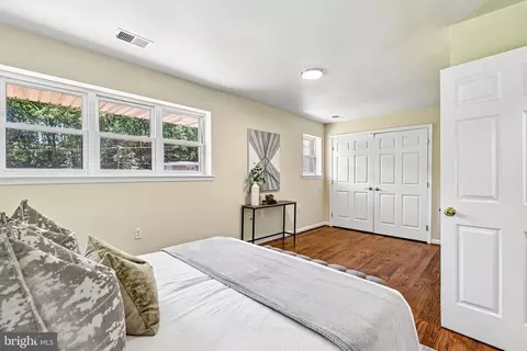 Bedroom - 18328 Sharon Rd, Triangle, VA 22172 photo 6 of 6