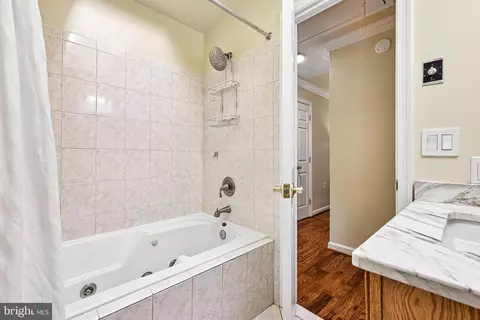 Bath - 18328 Sharon Rd, Triangle, VA 22172 photo 3 of 3