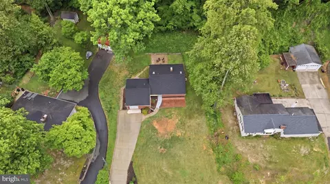 View/Area - 18328 Sharon Rd, Triangle, VA 22172 photo 5 of 14