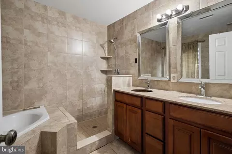 Bath - 8409 Tackhouse Loop, Gainesville, VA 20155 photo 2 of 3