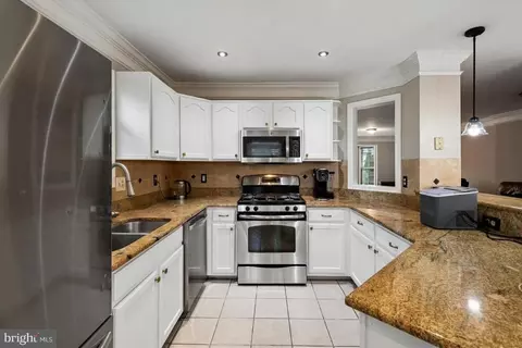 Kitchen - 8409 Tackhouse Loop, Gainesville, VA 20155 photo 1 of 2