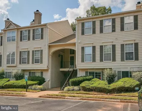 11184 Rienzi Pl #102, Manassas, VA 20109