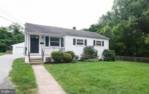 1449 F St, Woodbridge, VA 22191