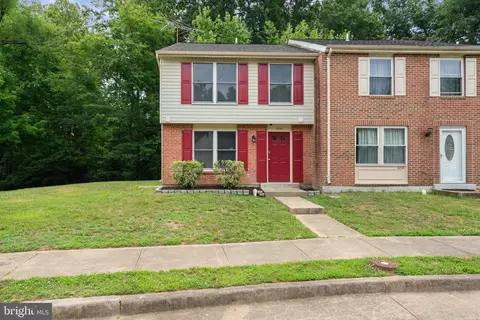 Exterior - 3601 Wharf Ln, Triangle, VA 22172 photo 3 of 5