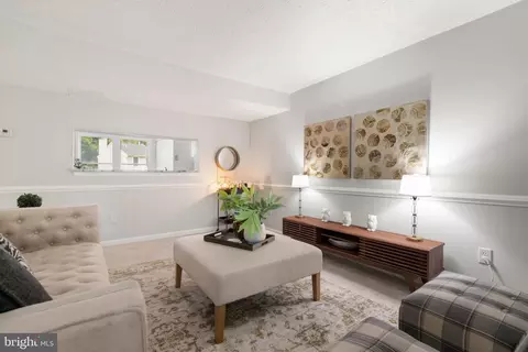 Living - 3601 Wharf Ln, Triangle, VA 22172 photo 1 of 3