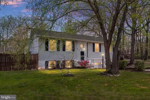 15195 Dyers Rd, Woodbridge, VA 22193