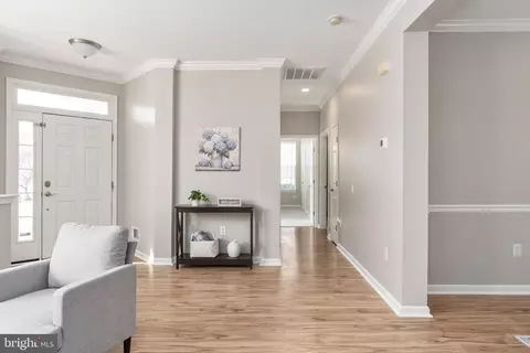 Entry Way - 12966 Dunbarton Dr, Bristow, VA 20136 photo 3 of 7