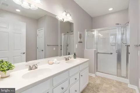 Bath - 12966 Dunbarton Dr, Bristow, VA 20136 photo 1 of 4