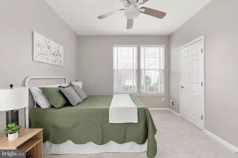 Bedroom - 12966 Dunbarton Dr, Bristow, VA 20136 photo 5 of 6